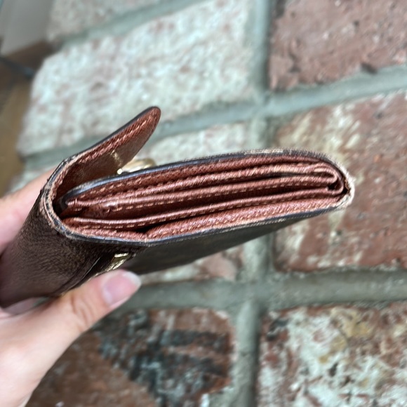 Louis Vuitton Clasp Wallet - Picture 7 of 14